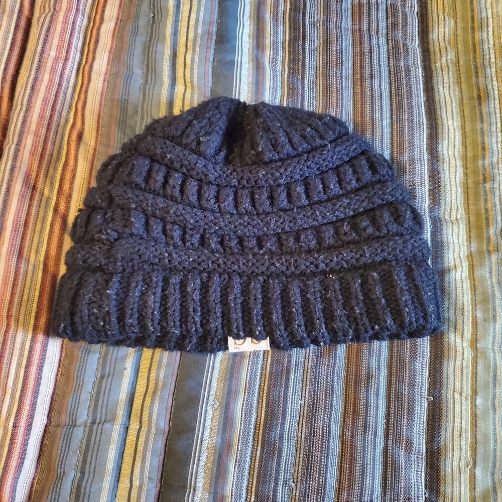 C.C. beanie - Picture 3 of 4